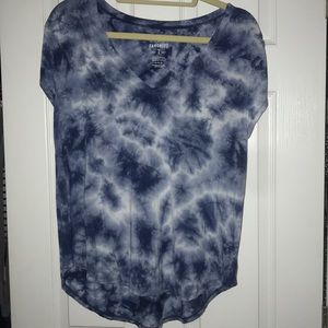 AEO V Neck Tye Dye Favorite Tee